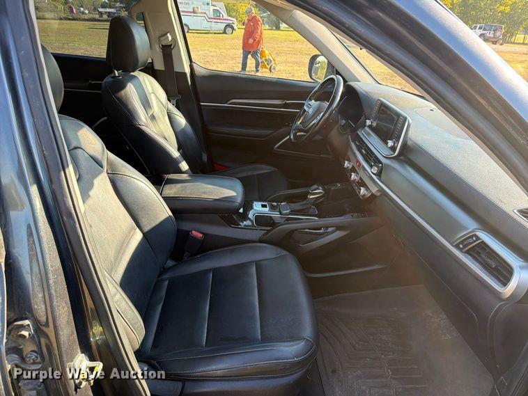image for item FM8022 2021 KIA Telluride SUV