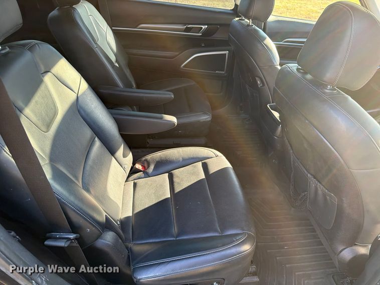 image for item FM8022 2021 KIA Telluride SUV