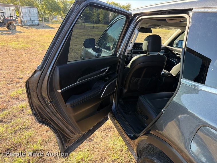 image for item FM8022 2021 KIA Telluride SUV