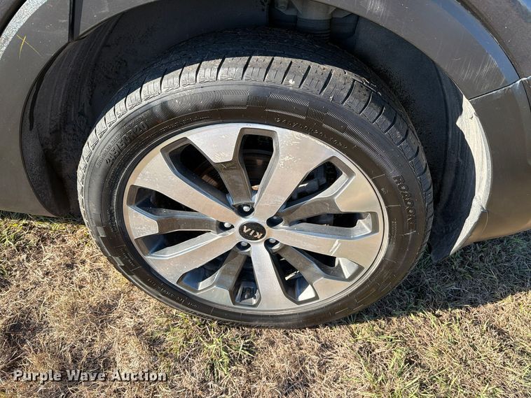 image for item FM8022 2021 KIA Telluride SUV