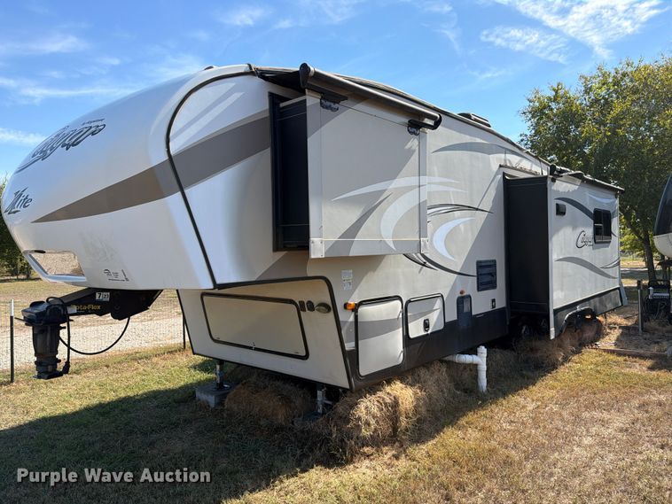 image for item FM8025 2018 Keystone Cougar camper