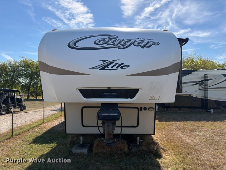image for item FM8025 2018 Keystone Cougar camper