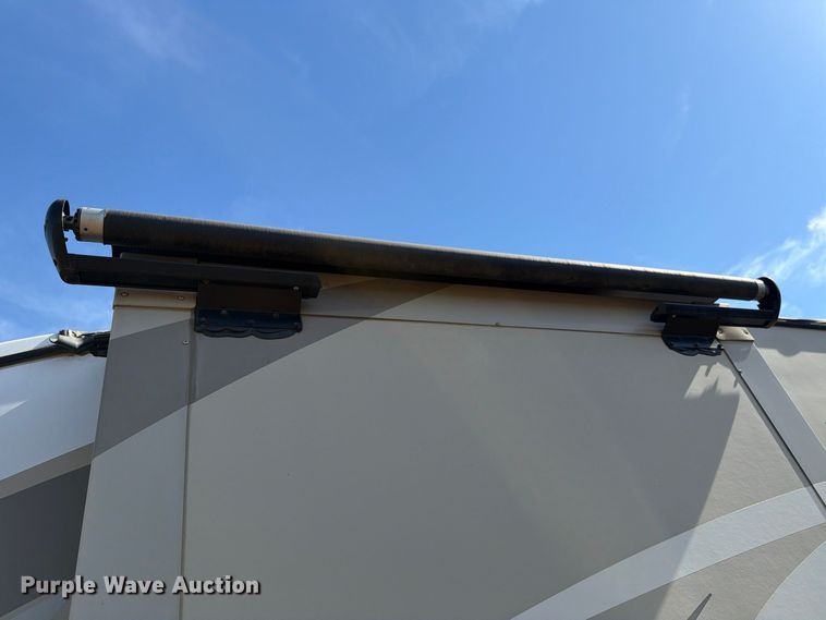 image for item FM8025 2018 Keystone Cougar camper