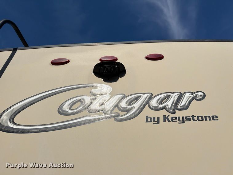 image for item FM8025 2018 Keystone Cougar camper