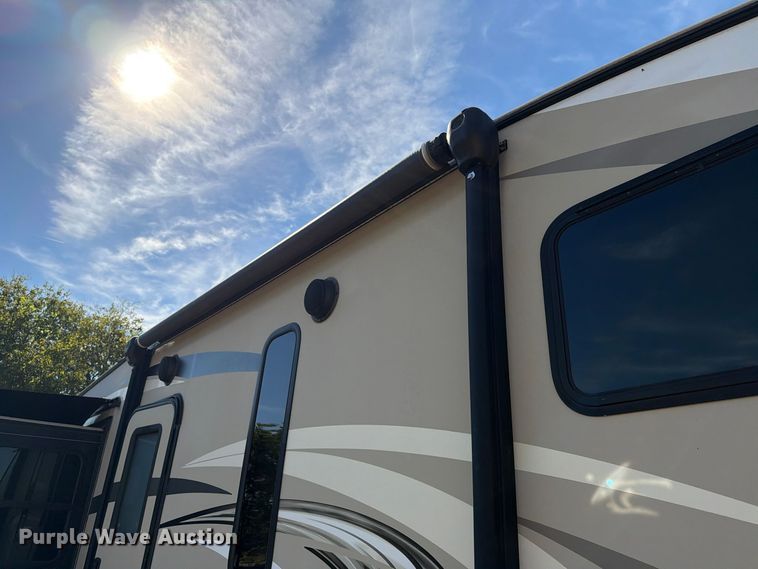 image for item FM8025 2018 Keystone Cougar camper
