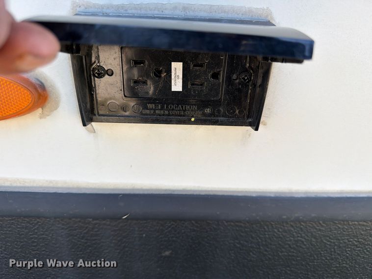 image for item FM8025 2018 Keystone Cougar camper