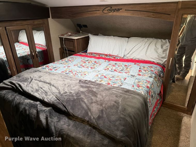 image for item FM8025 2018 Keystone Cougar camper