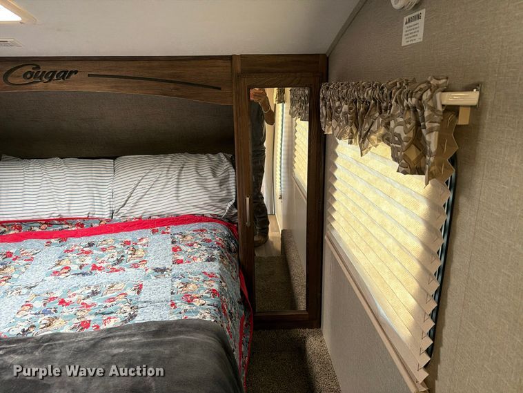 image for item FM8025 2018 Keystone Cougar camper