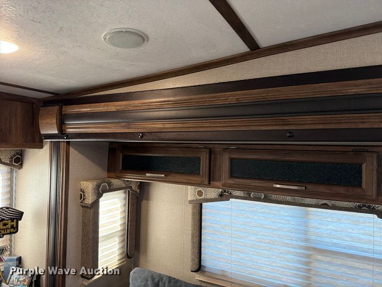 image for item FM8025 2018 Keystone Cougar camper