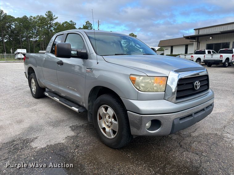 image for item FN2068 2008 Toyota Tundra pickup truck