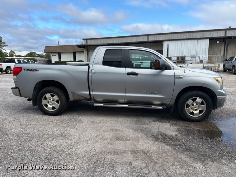 image for item FN2068 2008 Toyota Tundra pickup truck
