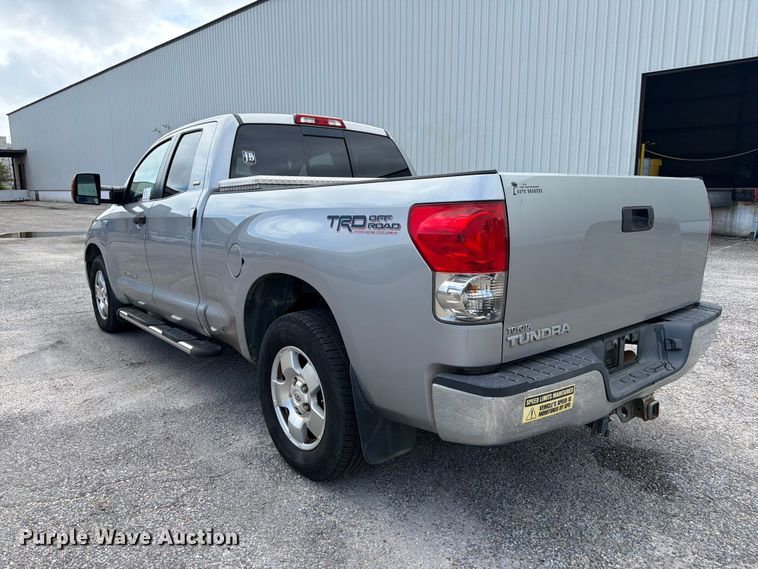 image for item FN2068 2008 Toyota Tundra pickup truck