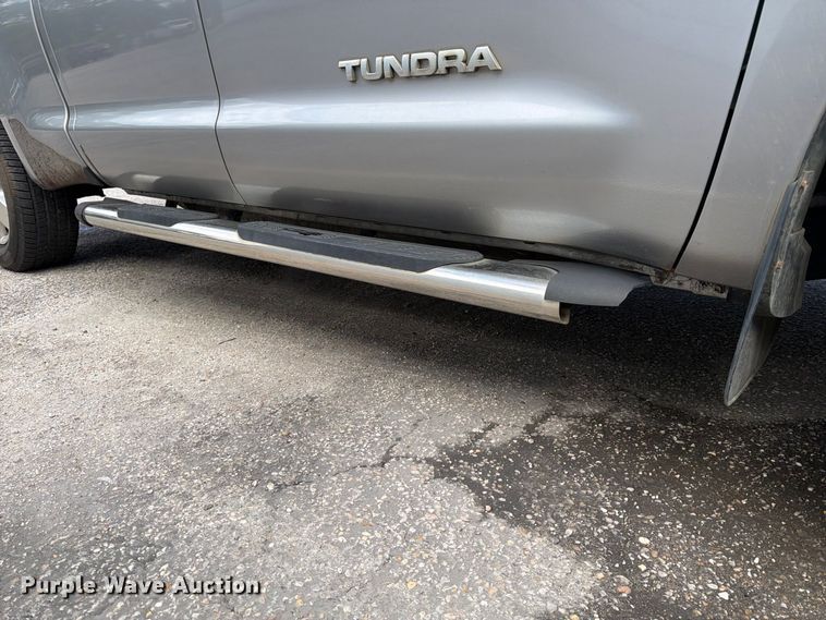 image for item FN2068 2008 Toyota Tundra pickup truck