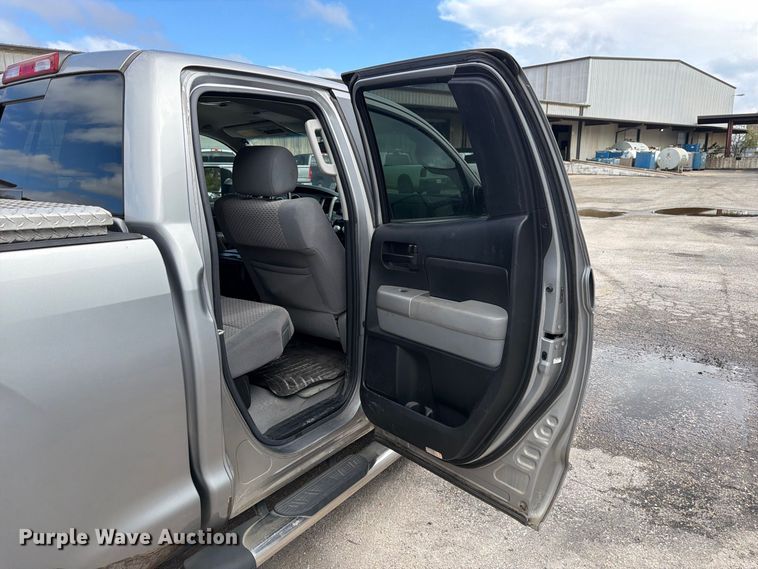 image for item FN2068 2008 Toyota Tundra pickup truck