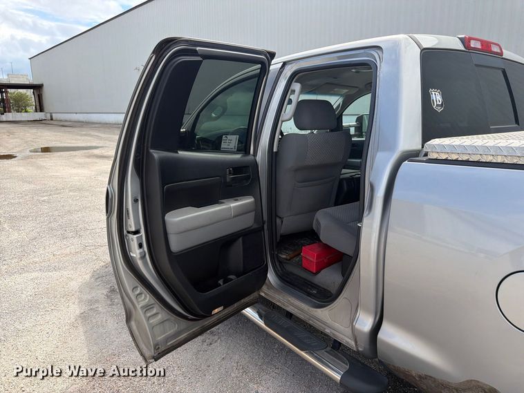 image for item FN2068 2008 Toyota Tundra pickup truck