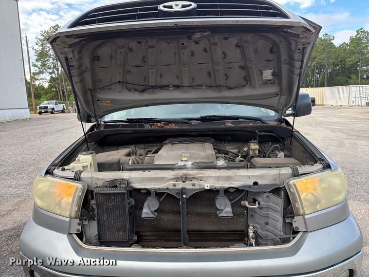 image for item FN2068 2008 Toyota Tundra pickup truck