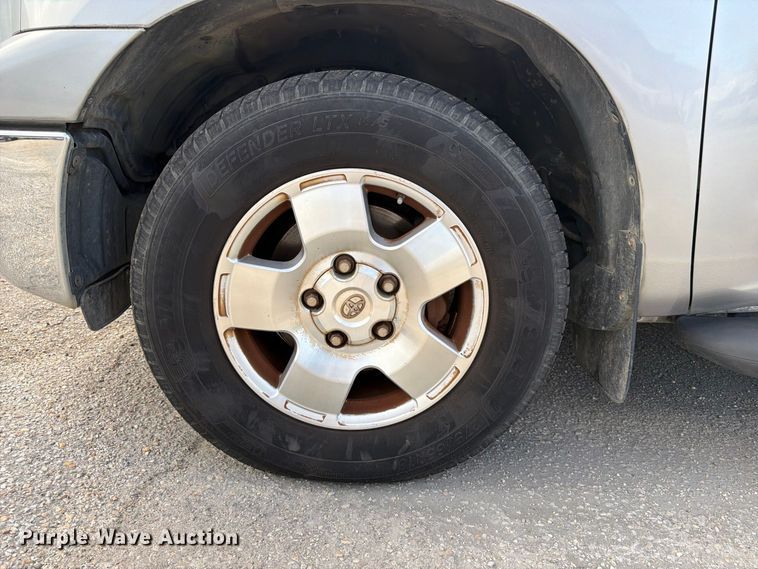 image for item FN2068 2008 Toyota Tundra pickup truck