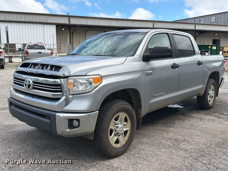 image for item FN2069 2016 Toyota Tundra pickup truck
