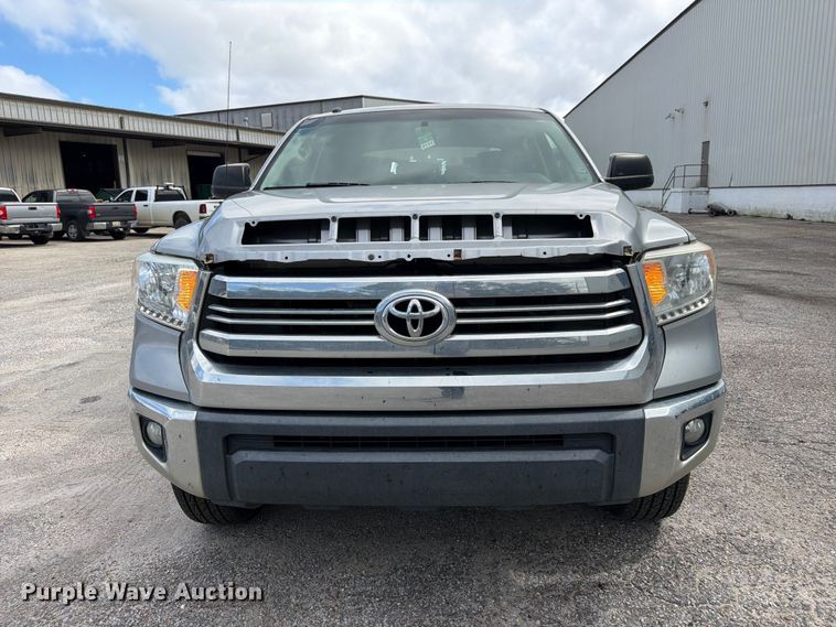 image for item FN2069 2016 Toyota Tundra pickup truck