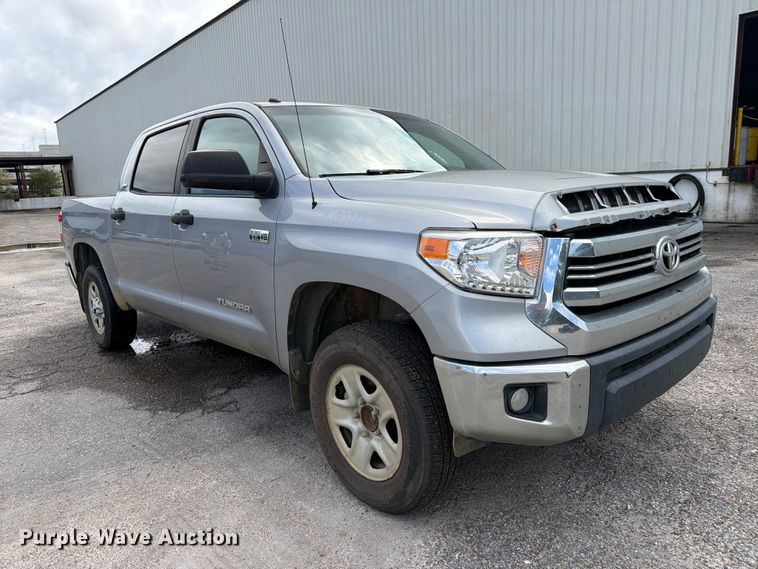 image for item FN2069 2016 Toyota Tundra pickup truck