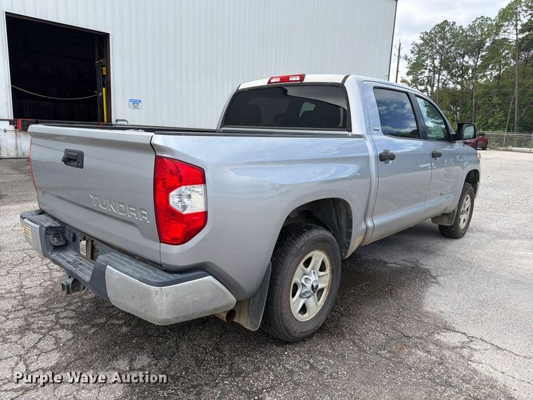 image for item FN2069 2016 Toyota Tundra pickup truck