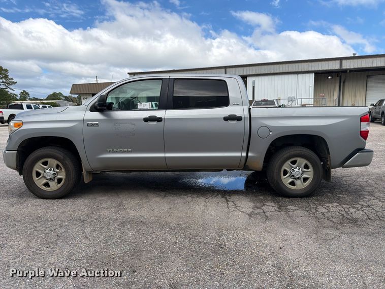 image for item FN2069 2016 Toyota Tundra pickup truck