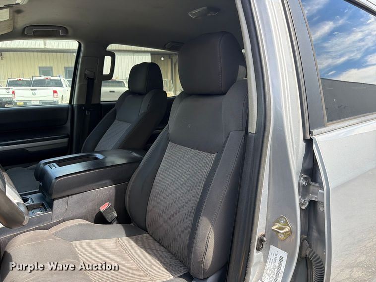 image for item FN2069 2016 Toyota Tundra pickup truck
