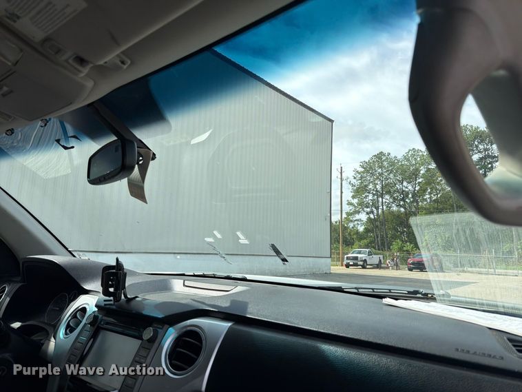 image for item FN2069 2016 Toyota Tundra pickup truck
