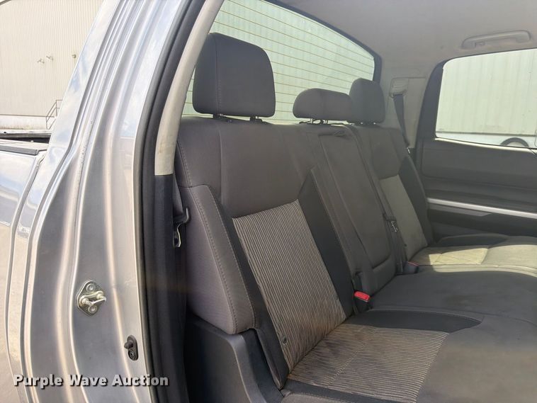 image for item FN2069 2016 Toyota Tundra pickup truck