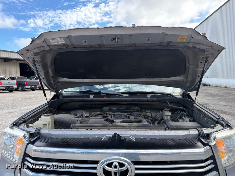 image for item FN2069 2016 Toyota Tundra pickup truck