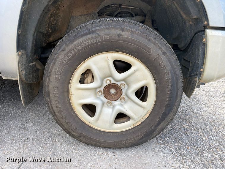 image for item FN2069 2016 Toyota Tundra pickup truck