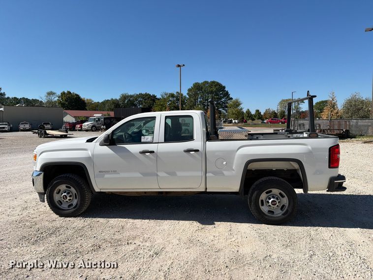 image for item FN2645 2015 GMC Sierra 2500HD Crew Cab pickup truck