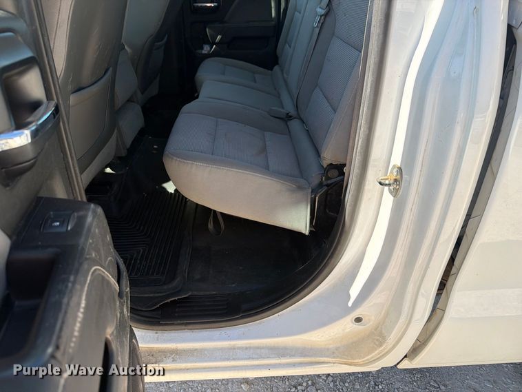 image for item FN2645 2015 GMC Sierra 2500HD Crew Cab pickup truck