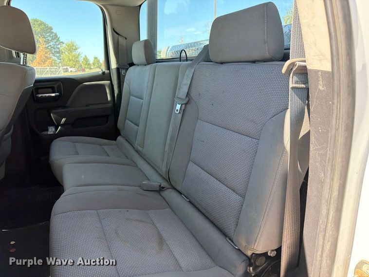 image for item FN2645 2015 GMC Sierra 2500HD Crew Cab pickup truck
