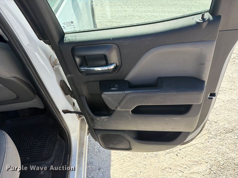 image for item FN2645 2015 GMC Sierra 2500HD Crew Cab pickup truck