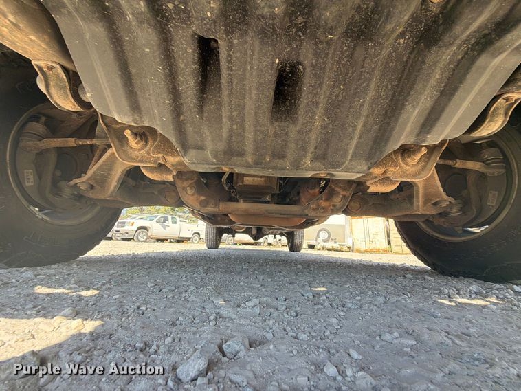 image for item FN2645 2015 GMC Sierra 2500HD Crew Cab pickup truck