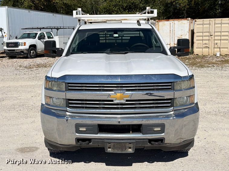 image for item FN2647 2015 Chevrolet Silverado 2500HD Crew Cab utility bed pickup truck