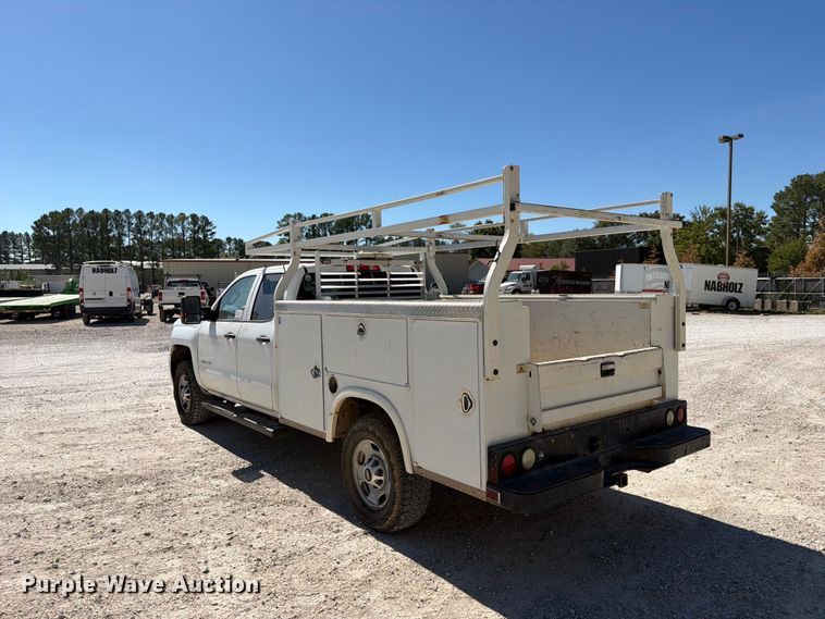 image for item FN2647 2015 Chevrolet Silverado 2500HD Crew Cab utility bed pickup truck
