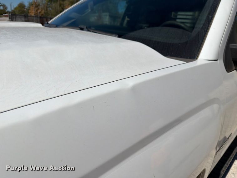 image for item FN2647 2015 Chevrolet Silverado 2500HD Crew Cab utility bed pickup truck