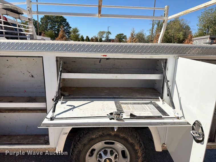 image for item FN2647 2015 Chevrolet Silverado 2500HD Crew Cab utility bed pickup truck