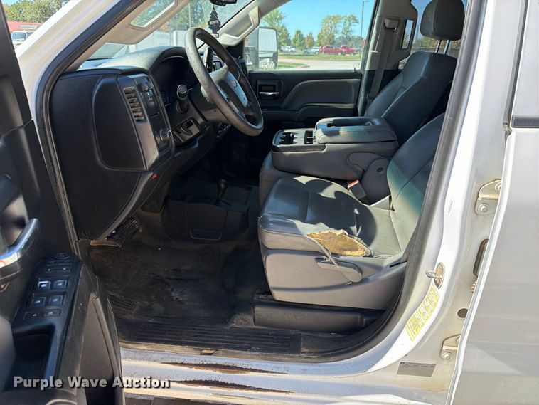 image for item FN2647 2015 Chevrolet Silverado 2500HD Crew Cab utility bed pickup truck