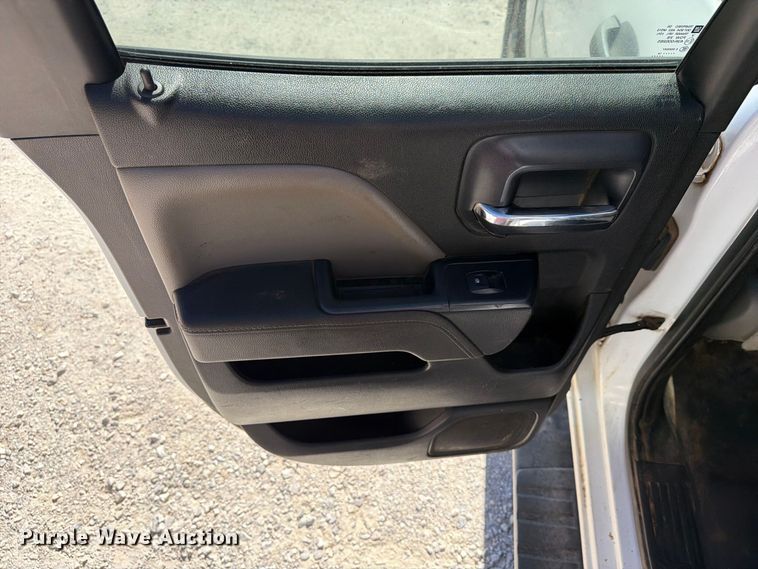 image for item FN2647 2015 Chevrolet Silverado 2500HD Crew Cab utility bed pickup truck