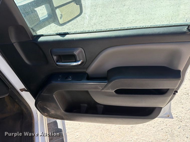 image for item FN2647 2015 Chevrolet Silverado 2500HD Crew Cab utility bed pickup truck