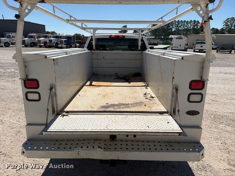 image for item FN2648 2016 GMC Sierra 2500HD Crew Cab utility bed pickup truck