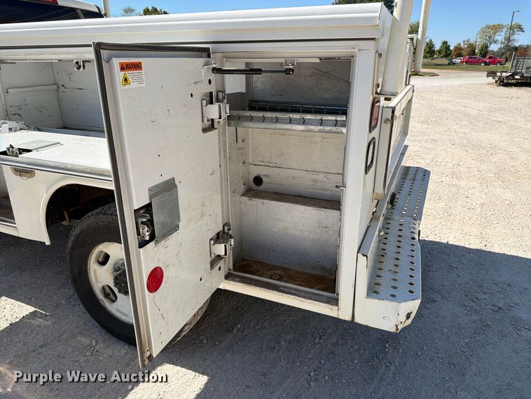 image for item FN2648 2016 GMC Sierra 2500HD Crew Cab utility bed pickup truck