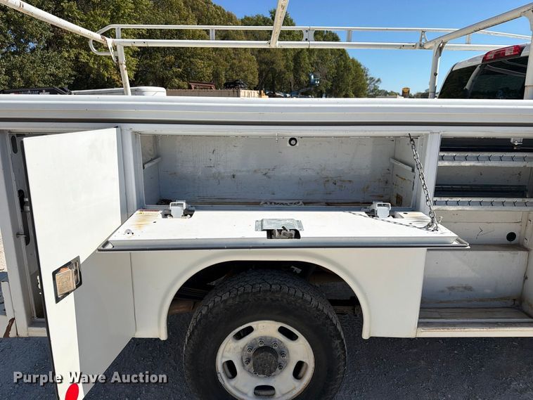 image for item FN2648 2016 GMC Sierra 2500HD Crew Cab utility bed pickup truck