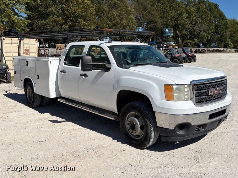image for item FN2650 2013 GMC Sierra 3500HD Crew Cab utility bed pickup truck