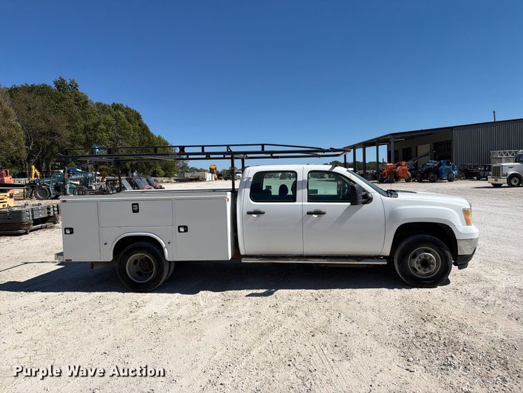 image for item FN2650 2013 GMC Sierra 3500HD Crew Cab utility bed pickup truck
