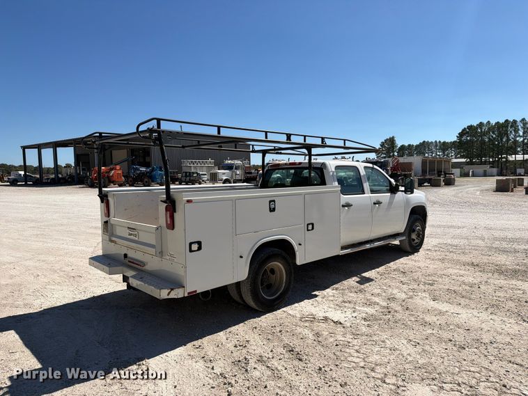 image for item FN2650 2013 GMC Sierra 3500HD Crew Cab utility bed pickup truck