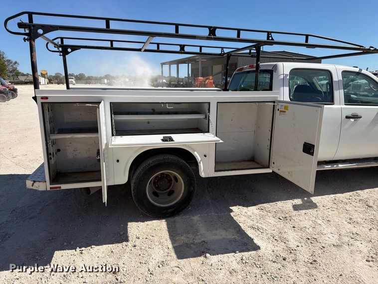 image for item FN2650 2013 GMC Sierra 3500HD Crew Cab utility bed pickup truck